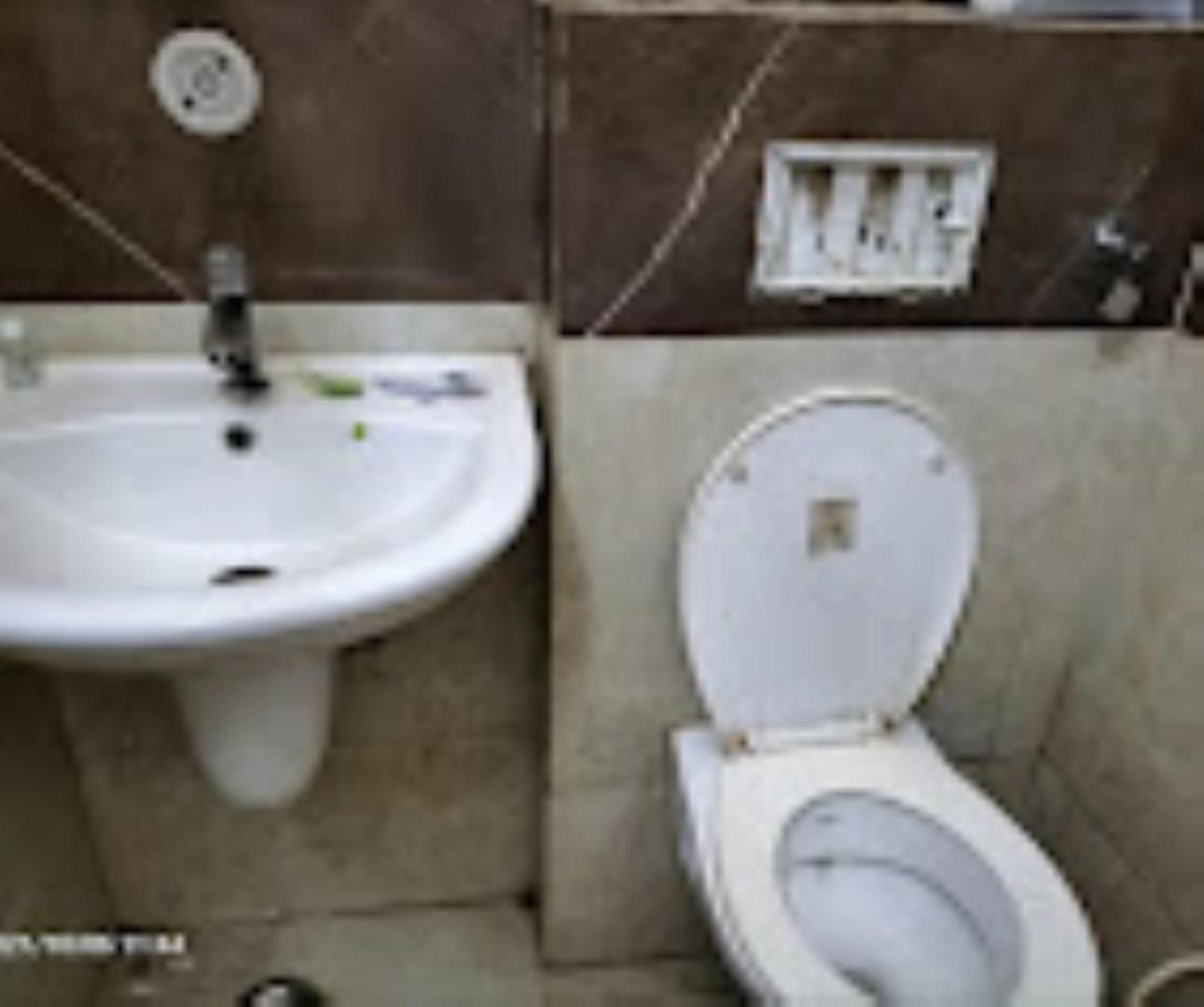 Hotel Mahabir Inn Mathura Bagian luar foto